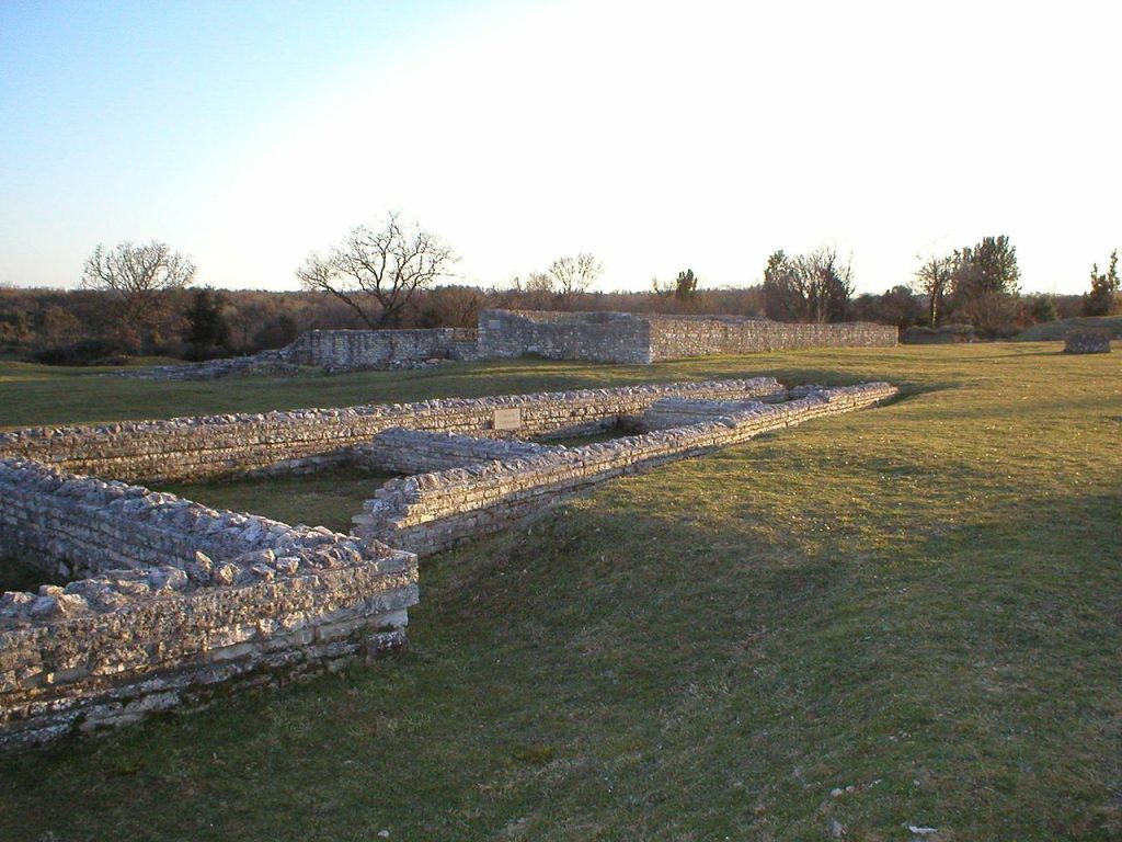 Ostaci Nezakcijuma u blizini Istre Izvor Wikimedia
