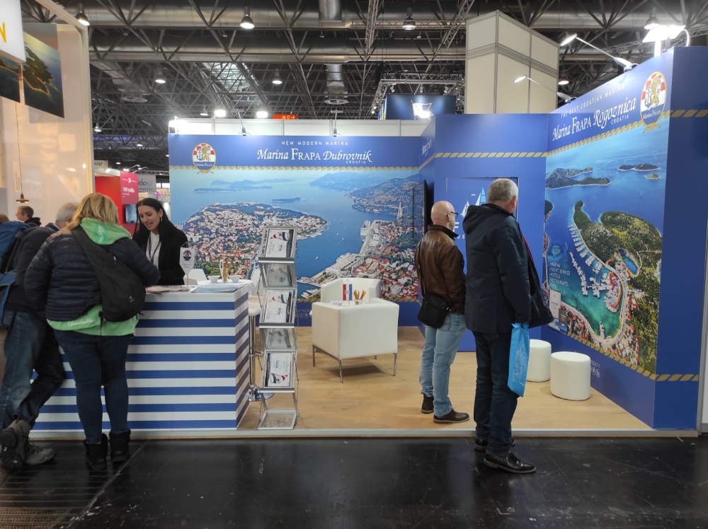 Posjetitelji na štandu marine Frapa na Bootu 2023