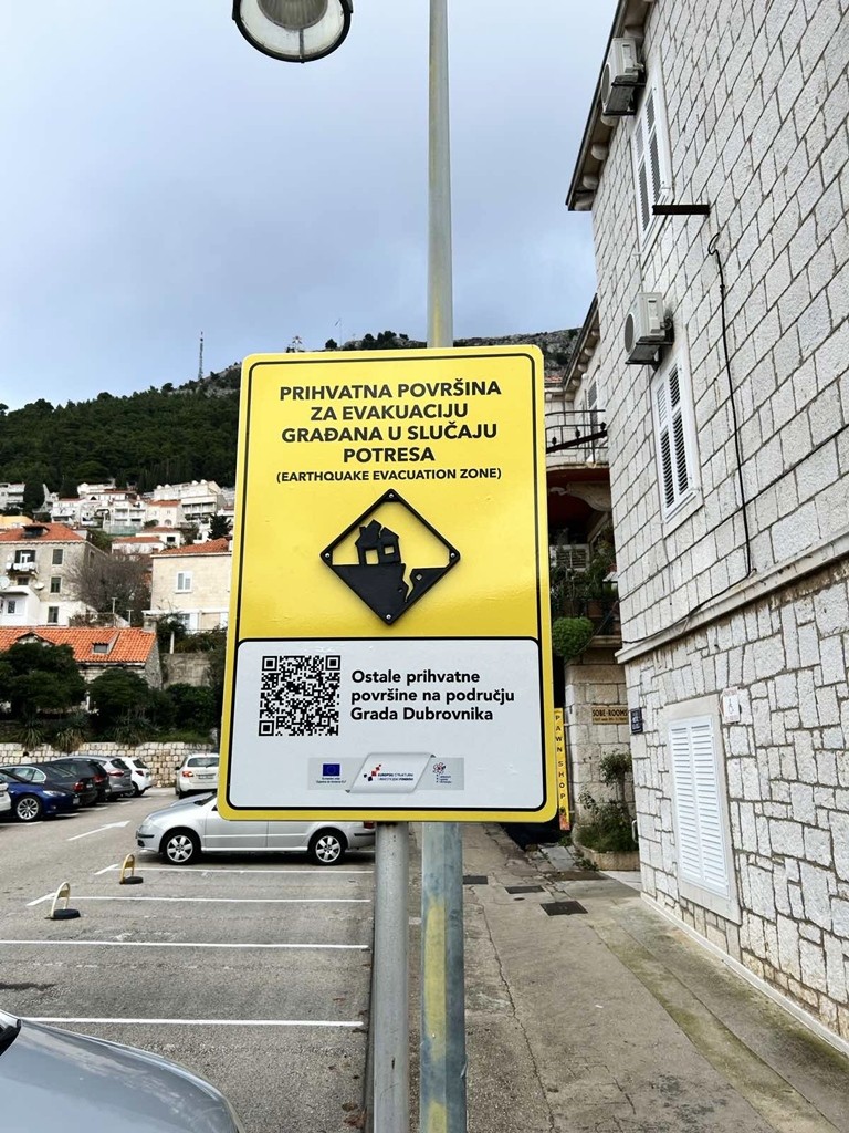Oznaka prihvatne površine u slučaju potresa u Dubrovniku Izvor Dubrovnik.hr
