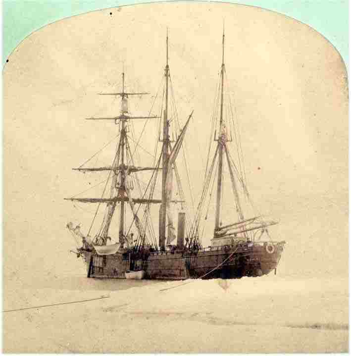 Brod Admiral Tegetthoff zarobljen u santi leda