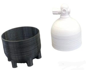 Reciklirani plastični dijelovi reciklirane Blue&Green boce izrađeni 3-d printerom / Izvor: Udruga Jedro&Krilo